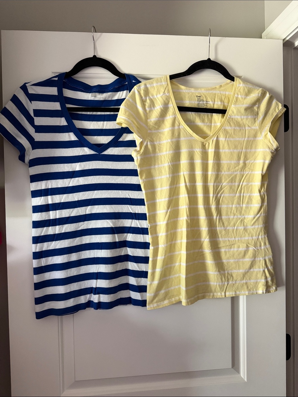GAP V-Neck Tees